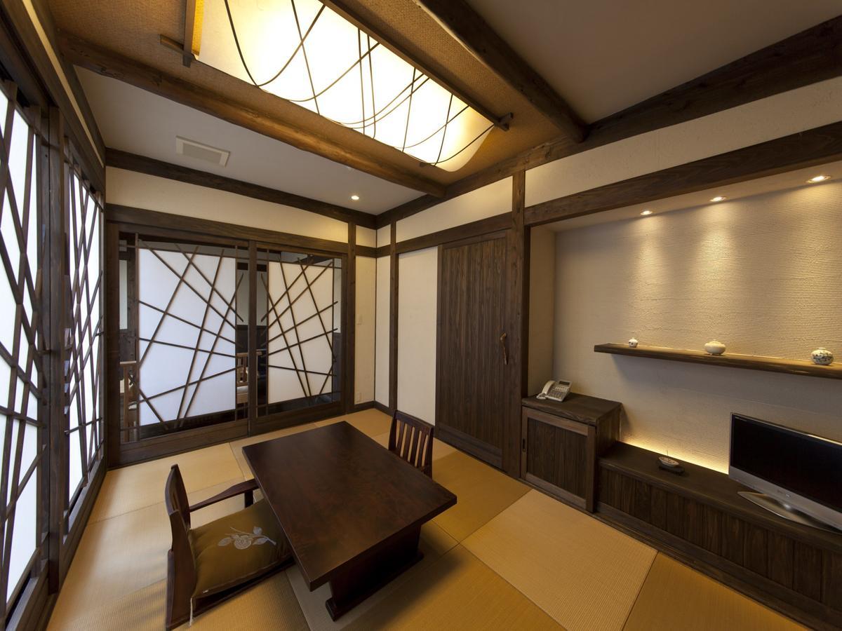 Gokuraku Onsen Takumi No Yado Hotel Takaharu Exterior photo